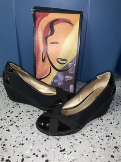 Comfy, Black Dress Shoes!!!