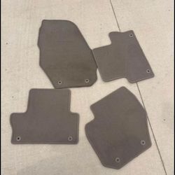 2011 volvo xc60 floor mat set