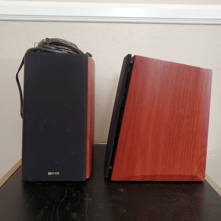 Edifier R2000DB Powered Bluetooth Bookshelf Speakers - Near-Field Studio Monitors - Optical Input - 120 Watts RMS - Wood