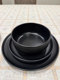 Gibson Home Plates & Bowls