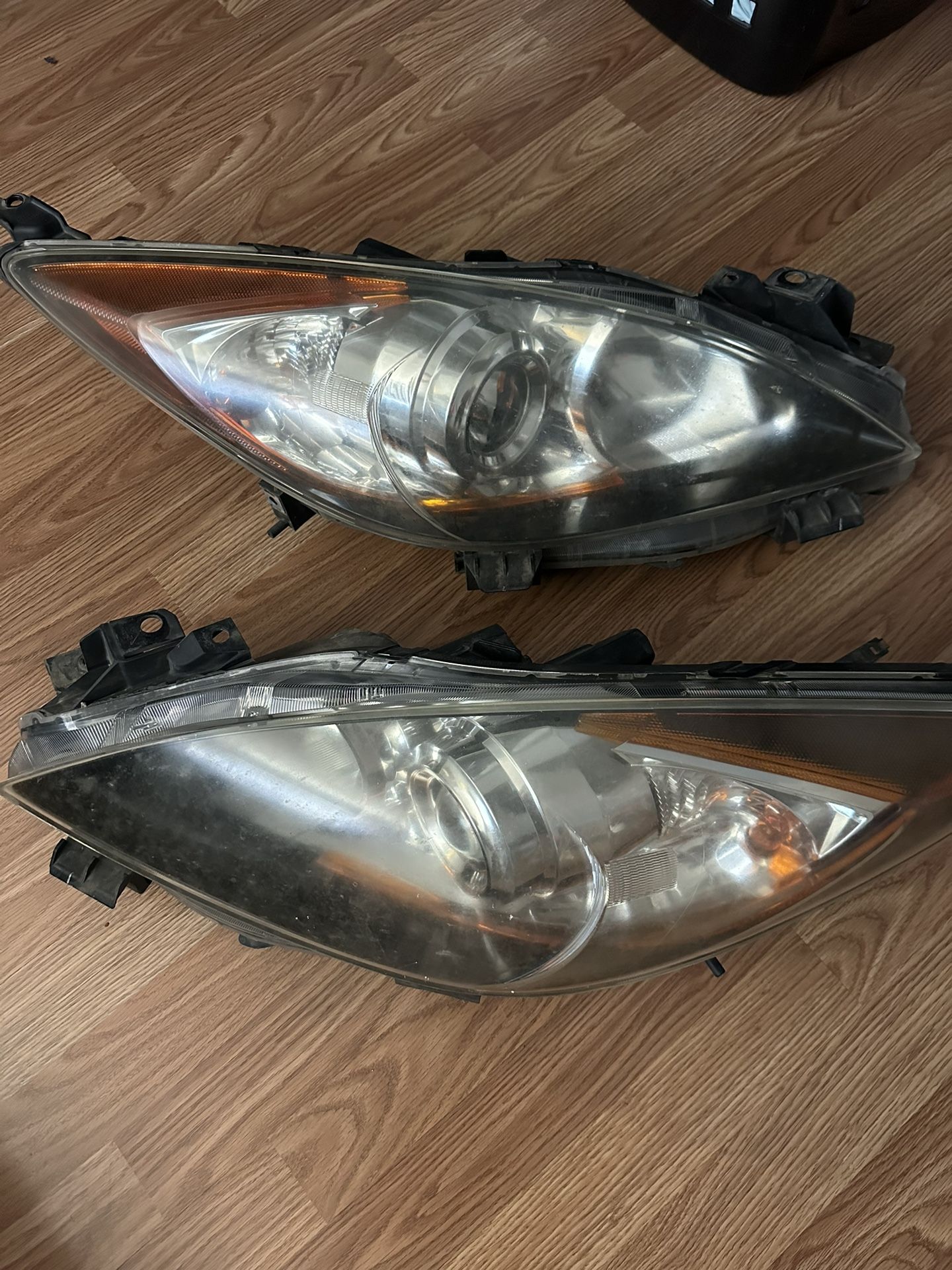 Mazda 3 Headlights