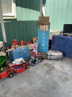 Yard Sale Saturday/Sunday 6-21/22 0800 to 1700. On Enrico off Fruitridge