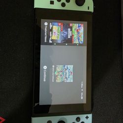 Nintendo Switch (Improved Battery Model) – Dock & Charger – Works Perfect