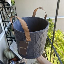 Knit Baskets 