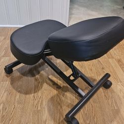 Ergonomic Kneeling Chair