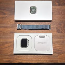 Apple Watch Ultra 3 - Natural Titanium 