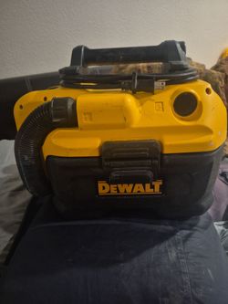 DEWALT Wet/Dry Vacuum