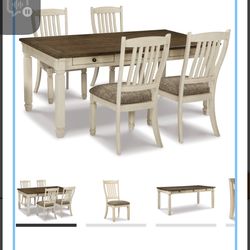 Bolanburg Dining Table