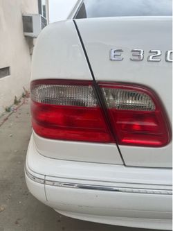 2000 E320 taillights