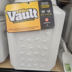 Vittles Vault Outback Plus Pet Food Container, 35 lbs.