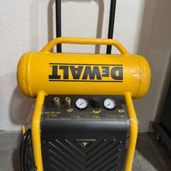 DEWALT 4.5 Gal. Portable Electric Air Compressor