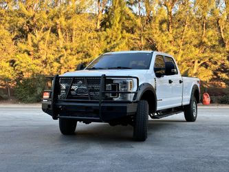2019 Ford F250 Super Duty Crew Cab XLT Pickup 4D 8 ft
