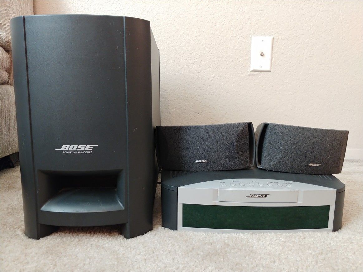 Bose Home Theater System AV3-2-1 Media Center With Sub, Speakers, Cords