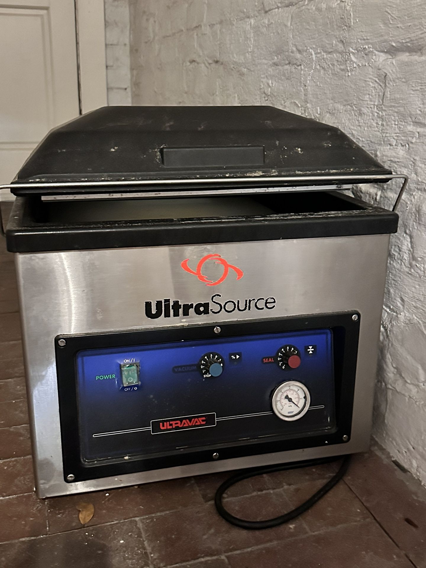 Ultra Source Older Model Vacuum Sealer 