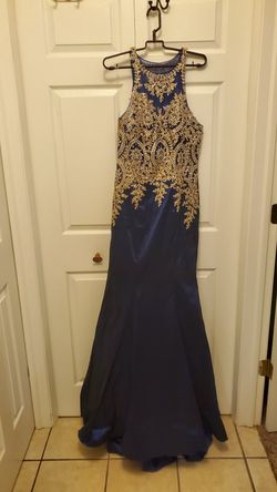 Beautiful prom dress from peaches plus original bag 200