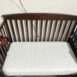 Baby Crib For Sale.