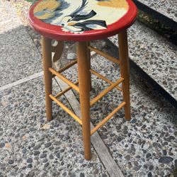 Kitty Stool 