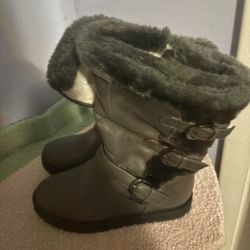 Kids Winter boots Size 3