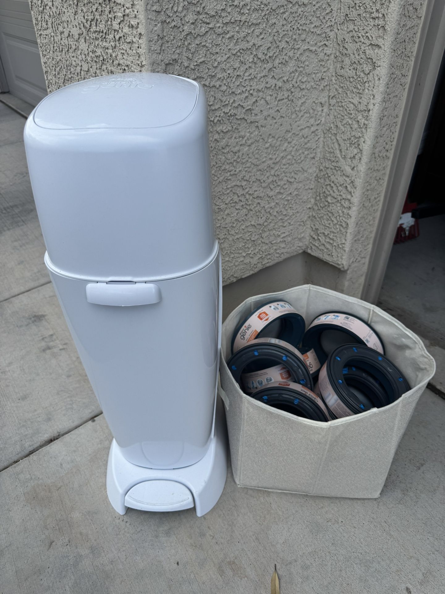 Diaper Genie (Mint) Condition Brand New