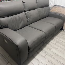 Recliner couch