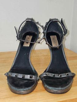 Used Valentino Garavani Rockstud Heels Size 38 Silver Leather