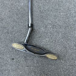 Golf putter