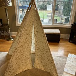 Kids Play Star Teepee Tent With Bag Like New! 