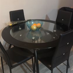 Nice Dinning Room Set For Sale!! Black Color Set! $300