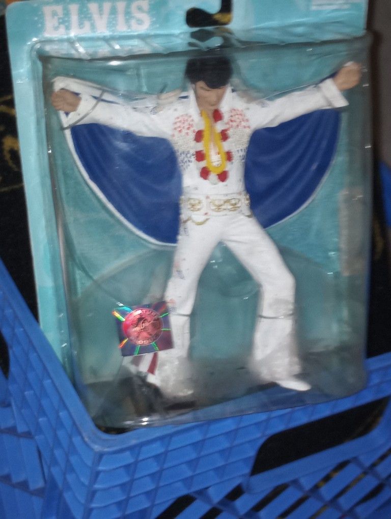 Elvis Presley:Aloha Figure 