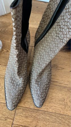 Coach boots