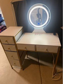 Make up vanity