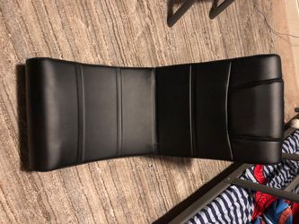 Foldable speaker gaming chair