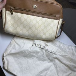 Gucci GG CANVAS 
