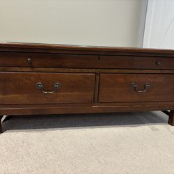Bob Timberlake Cherry Arts & Crafts Glass Top Display Cocktail/Coffee Table