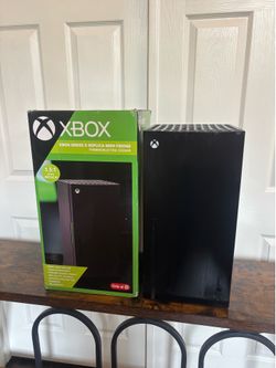 Xbox Series X Replica Mini Fridge