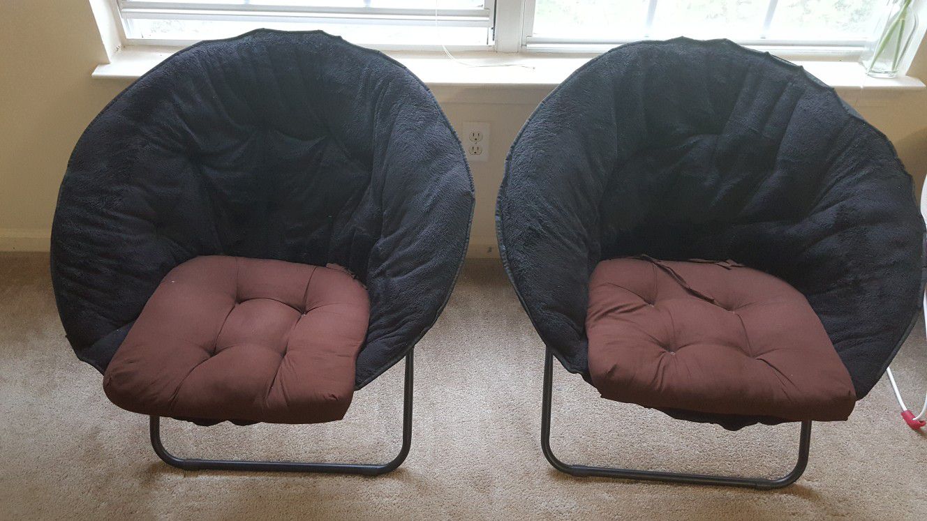 Mainstays Folding Plush Saucer Chair, Black