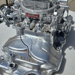 Edelbrock Carburetor on Enhauser Intake Manifold