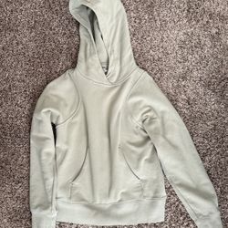 Lululemon Women’s Sweatshirt