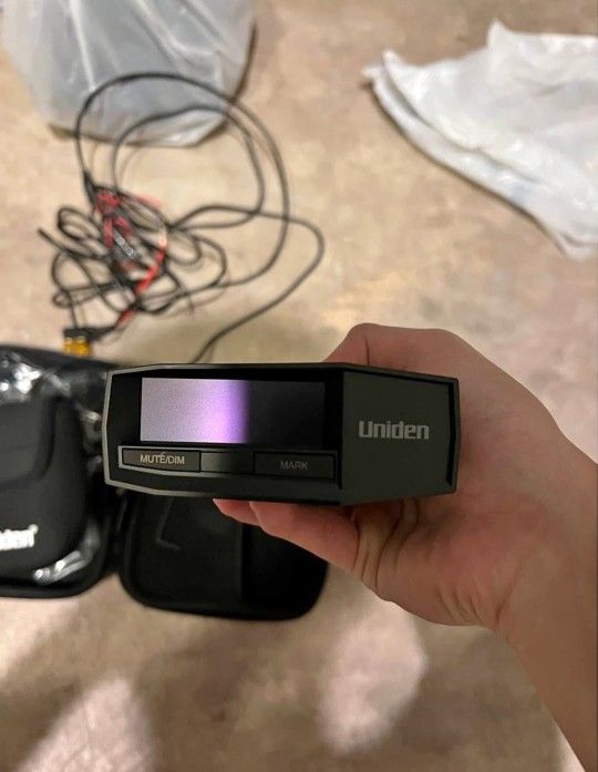 Uniden R8 radar detector