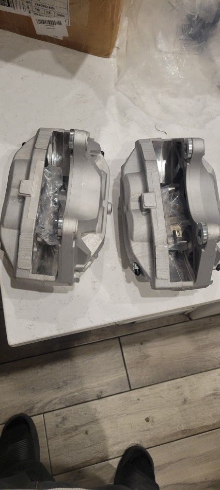 08-19 Infinity Front Caliper Set ,19-6232, 19-6233
