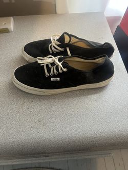 Vans Authentic Black Canvas Skate Shoes Men’s Size 7.5 / Women’s 9 – Classic Low Top Casual