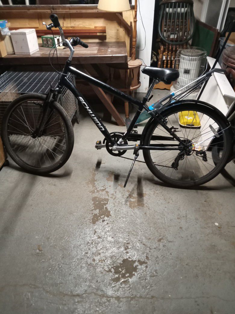 Used Schwinn Suburban Comfort Bicycle 