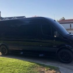 Custom Mercedez Sprinter