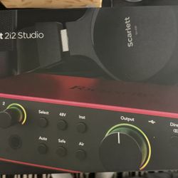 Scarlett 2i2 Studio Bundle - 4th Gen. 