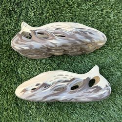 Adidas Yeezy Foam Runner MX Cream Clay Size 10