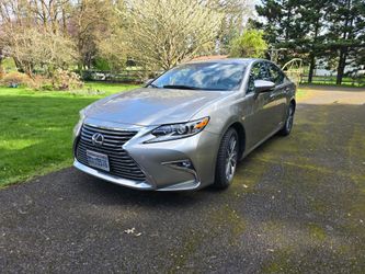 2017 Lexus ES 300h