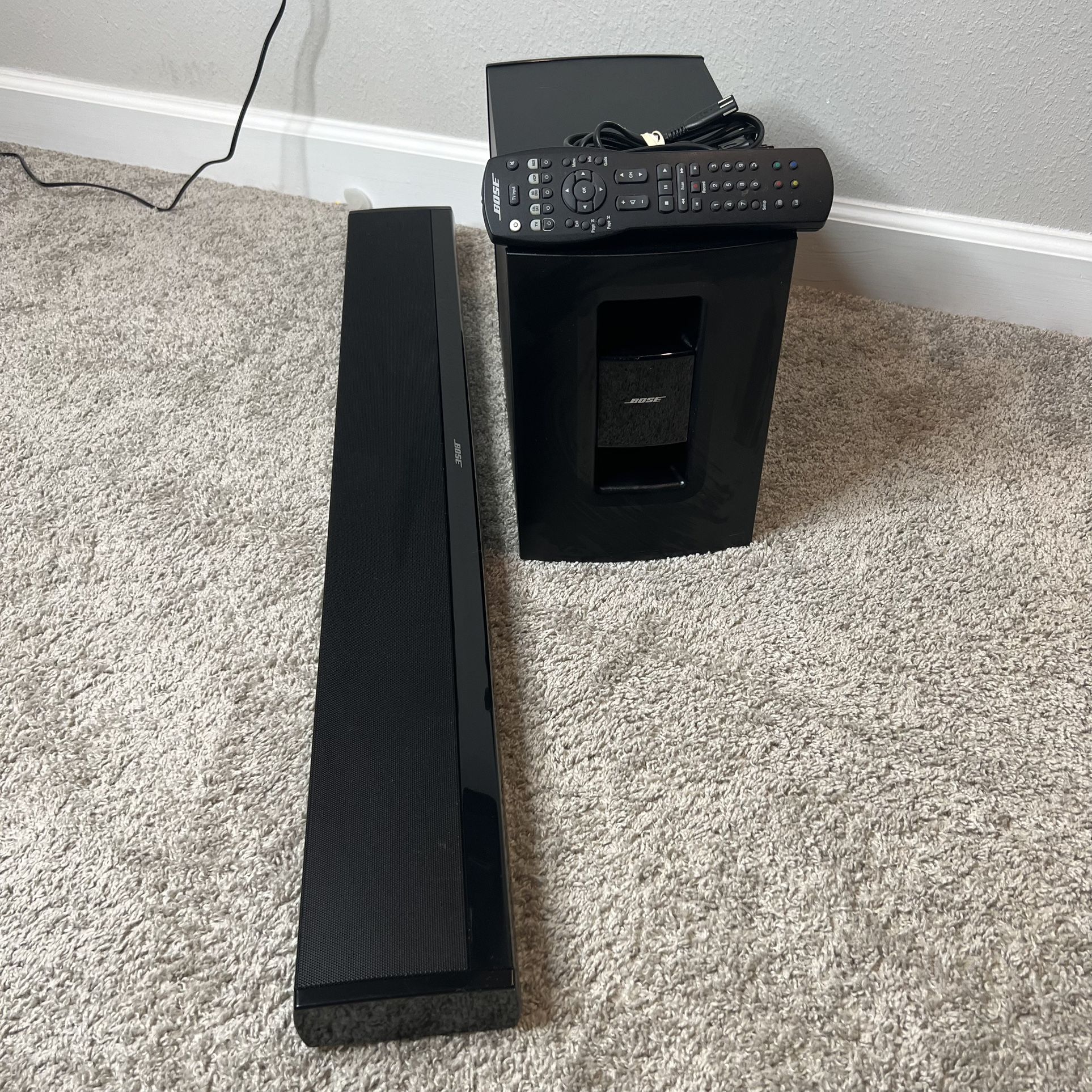 Bose CineMate 1 SR Home Theater Seaker System with Remote