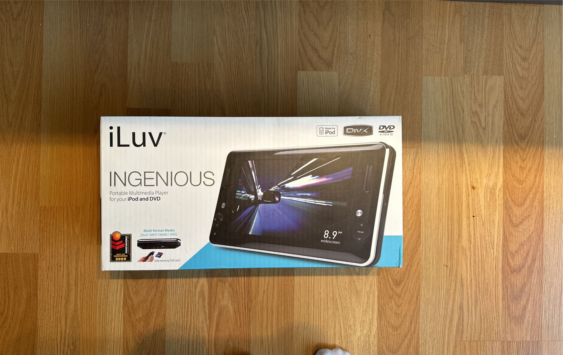 iLuv - Ingenious Portable Multimedia Player
