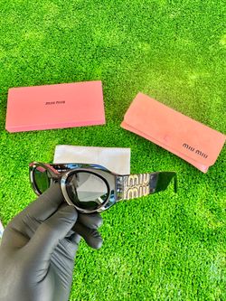 Miu Miu Sung*lasses
