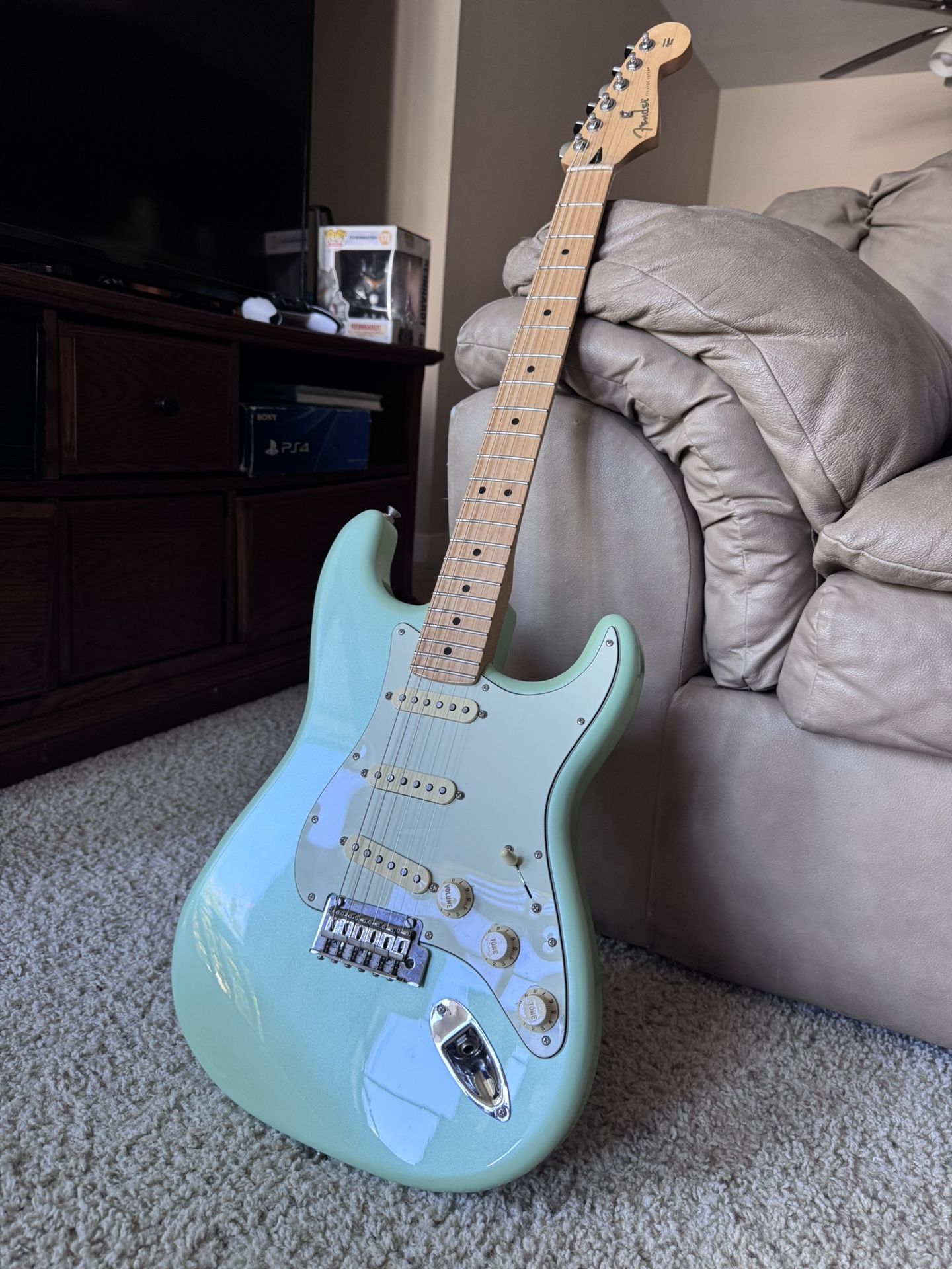 Limited Edition Player Stratocaster®, Sea Foam Pearl